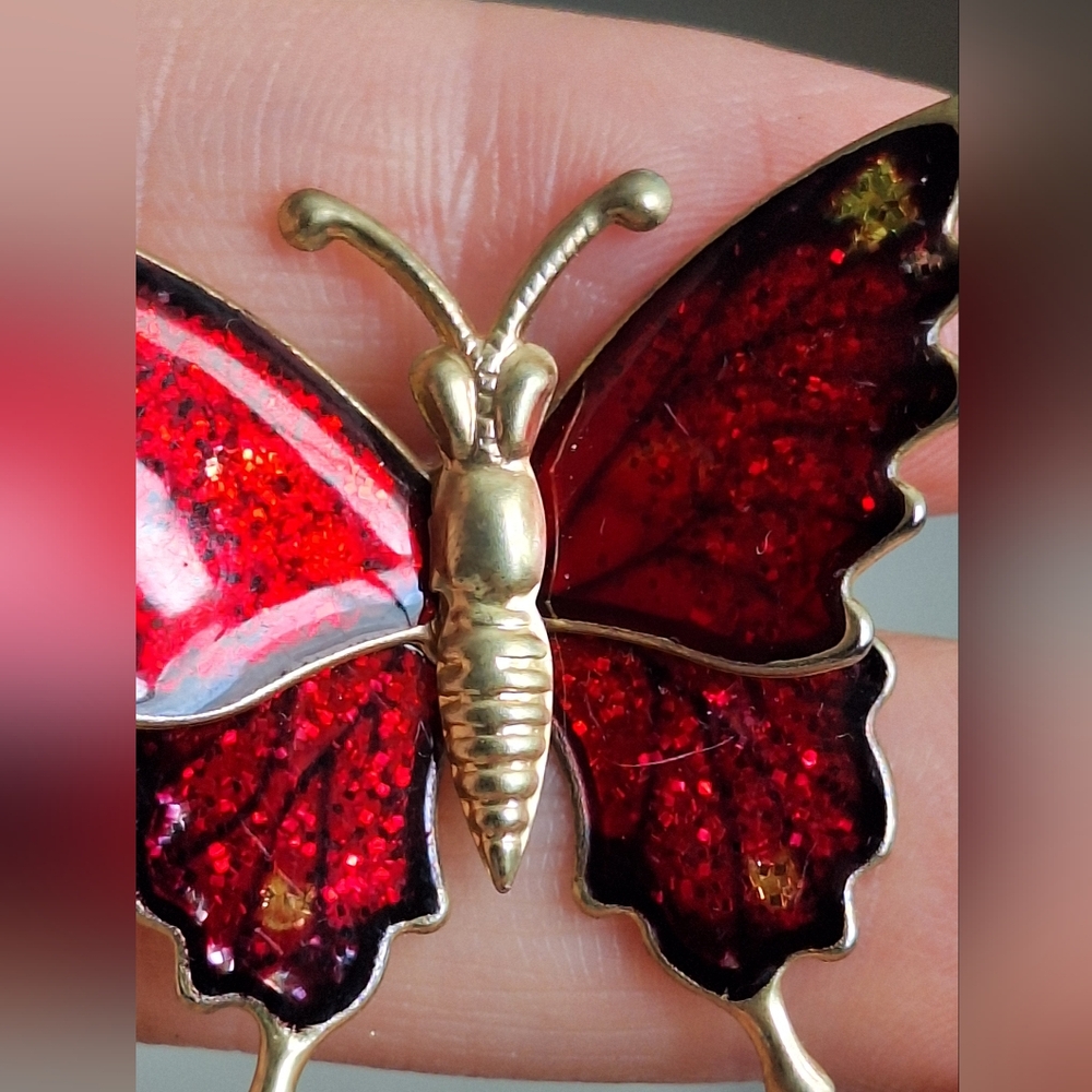 Red Butterfly Brooch - Picture 4 of 10